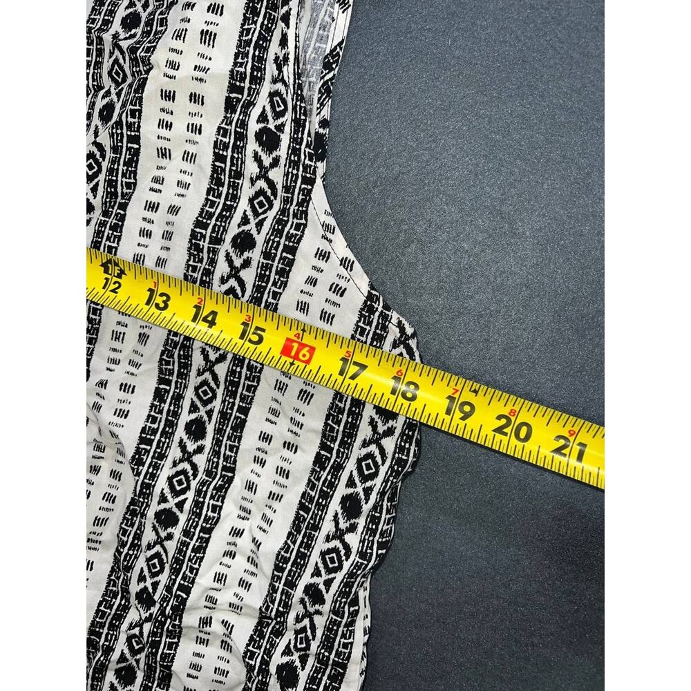 Elodie Black Semi Crop Sleeveless Top Size Large A009014 - Picture 6 of 6